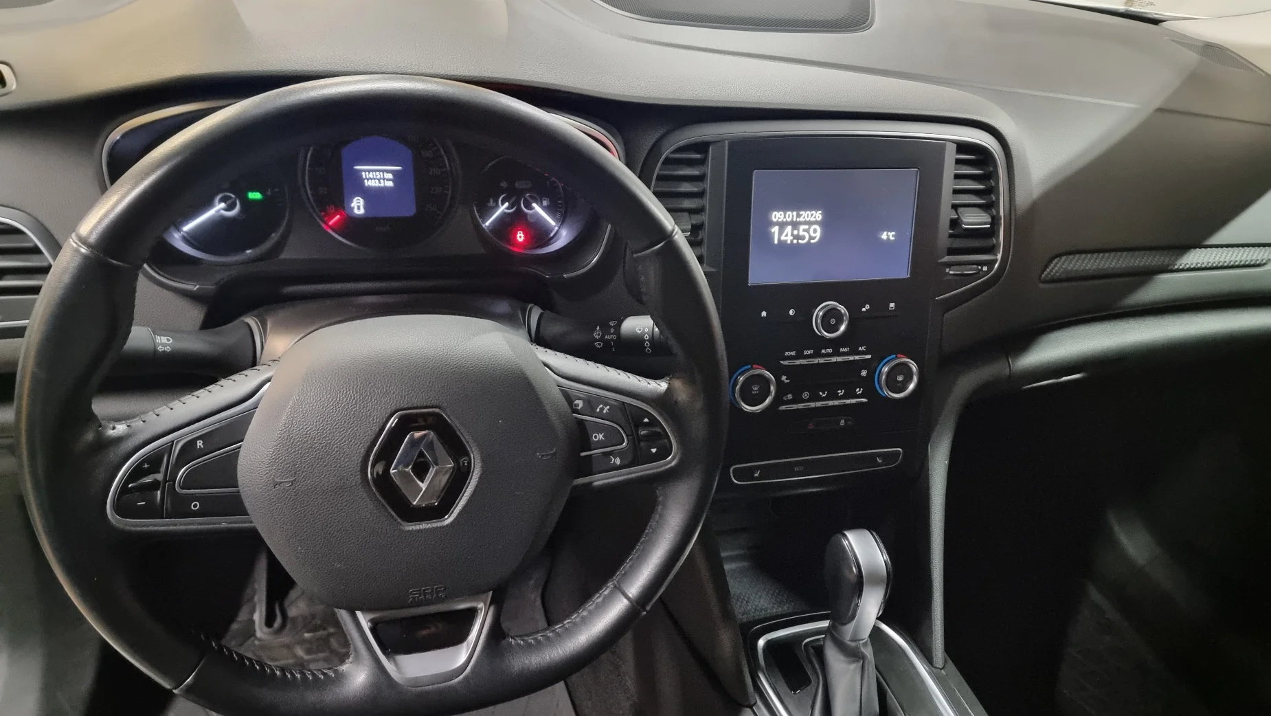 Renault Megane photo